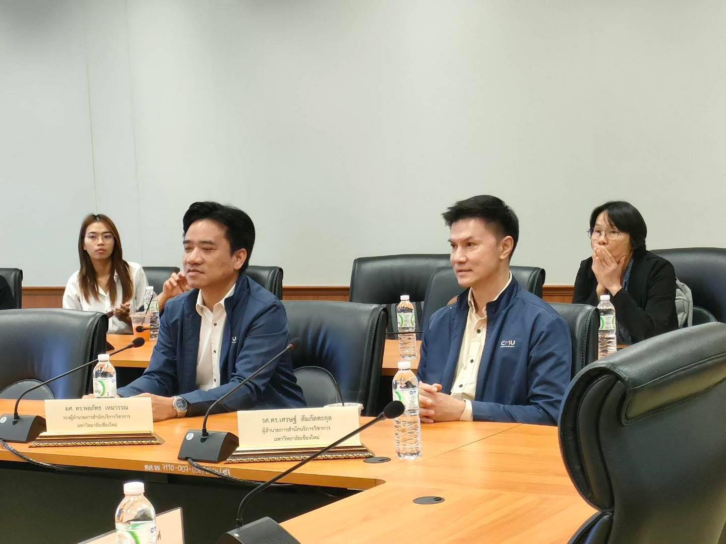 UNISERV มช. นำเสนอแผนจัดการเชื้อเพลิงชีวมวลด้วยระบบ PES และเทคโนโลยีไบโอชาร์ต่อผู้ว่าฯ ลำพูน มุ่งลดปัญหาหมอกควันอย่างยั่งยืน